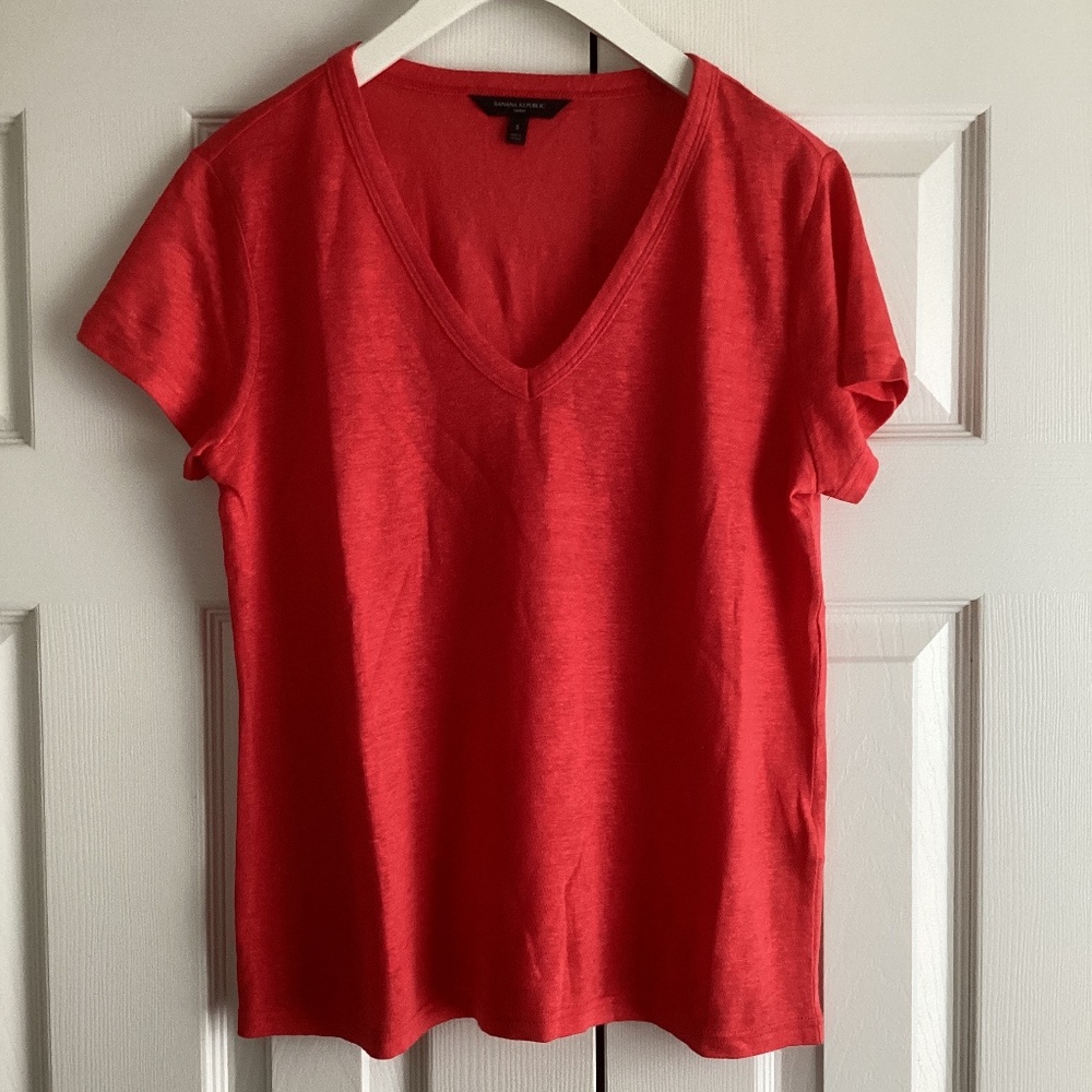 Banana Republic Short Sleeve Linen V-Neck Tee